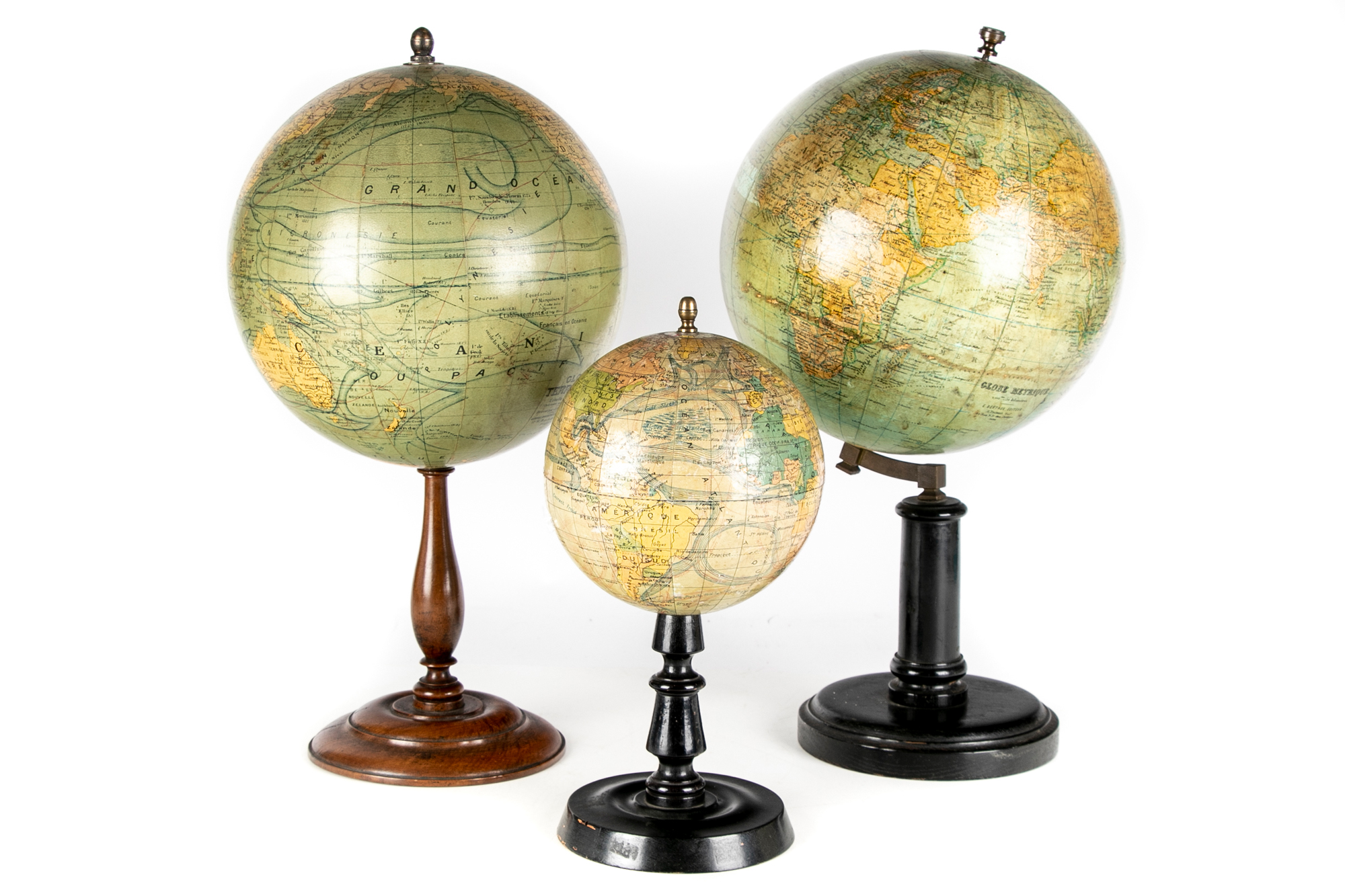 French 'Globe Terrestre' by J.Forest