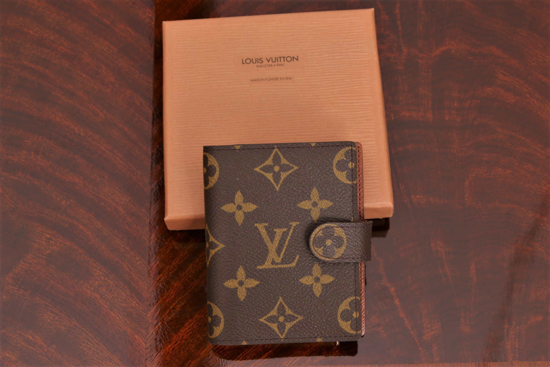 Louis Vuitton Address Book/Calendar 2001 With Original Box | Black Rock Galleries