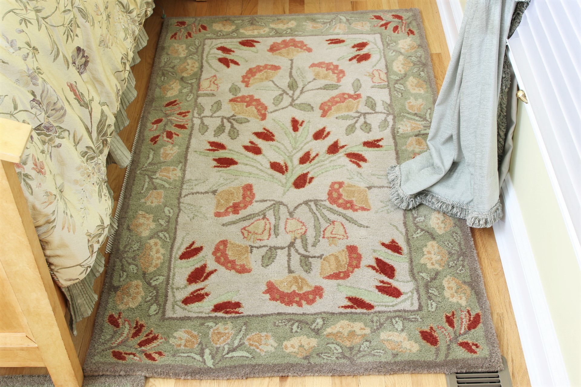Pottery Barn Adeline Rug Multi Sage Green 3 X 5 Floral Leaves Pottery Barn Adeline Rug Multi Sage Green 3 X 5 Floral Leaves