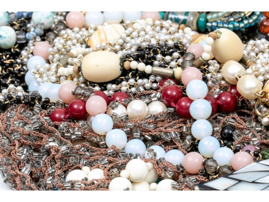 Colorful Lot Of Assorted Costume Jewelry Beads 