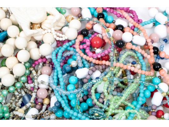 Eye-catching Lot Of Assorted Costume Jewelry Beads 