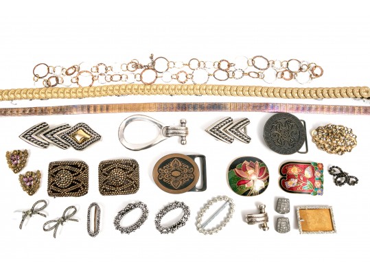 Diverting Lot Of Vintage And Contemporary Belt Buckles And Shoe Buckles