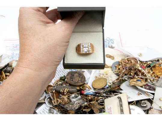 Large Assorted Lot Of Vintage And Contemporary Costume Jewelry Pieces