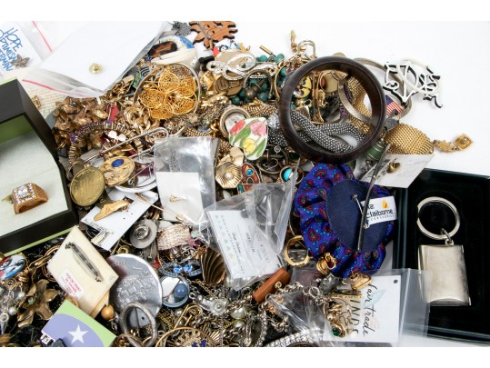 Large Assorted Lot Of Vintage And Contemporary Costume Jewelry Pieces