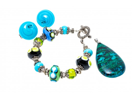 Beautiful Lot Of Three Blue And Green Toned Glass And Stone Jewelry Pieces