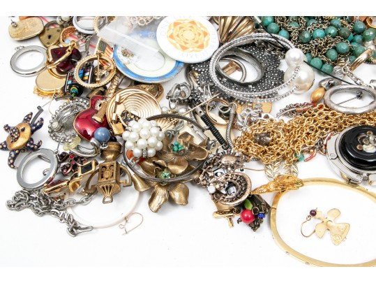 Large Assorted Lot Of Vintage And Contemporary Costume Jewelry Pieces