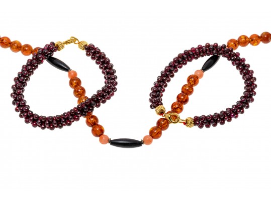Lot Of Striking Amber Beads With A Pair Of Garnet Cluster Bead Bracelets