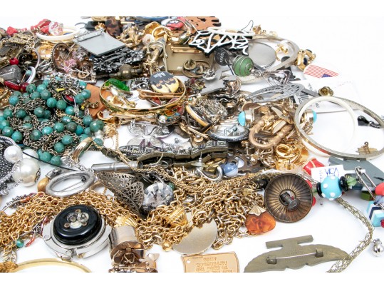 Large Assorted Lot Of Vintage And Contemporary Costume Jewelry Pieces