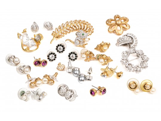 Fabulous Lot Of Assorted Swarovski Costume Jewelry Pieces