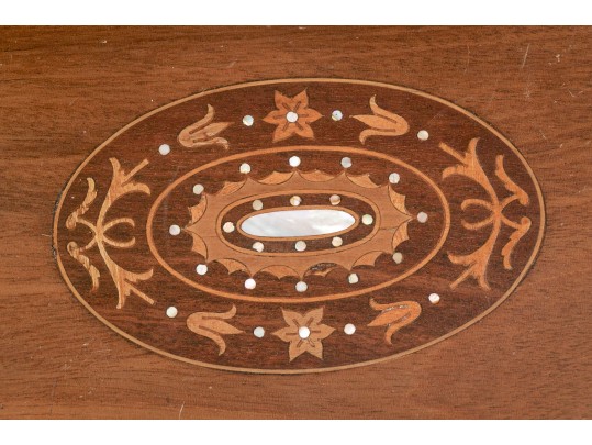 Vintage Oval Mahogany Tray Top Accent Table