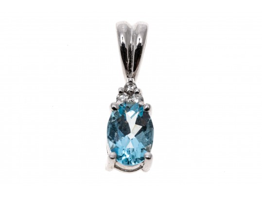 14k White Gold Pretty And Simple Aquamarine And Diamond Pendant