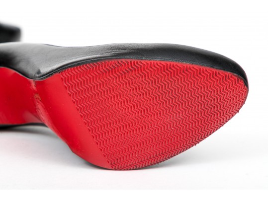 Fantastic Black Christian Louboutin Pumps, 37 1/2