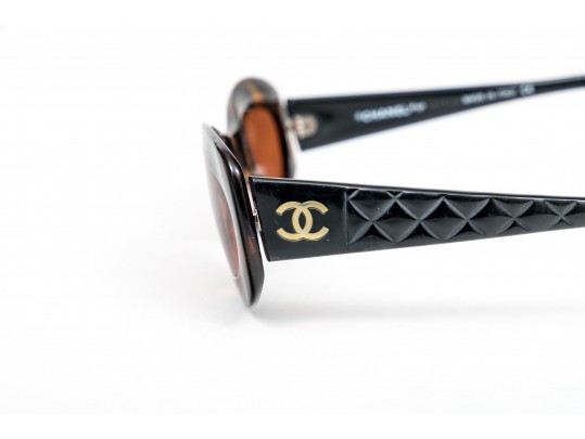 Chanel Fabulous Retro Style Acrylic Sunglasses With Black Quilted Frames
