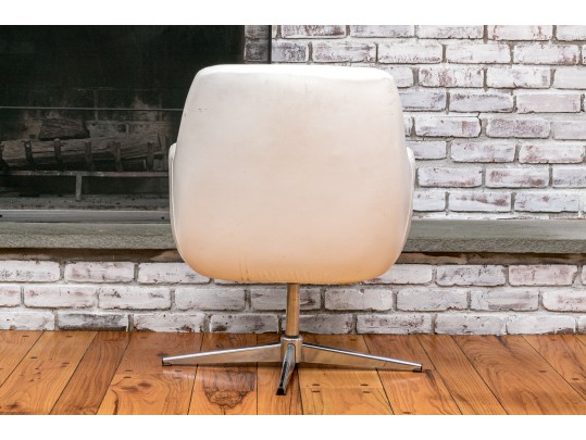 Mid Century Modern Burris Industries Rolling Tub Chair