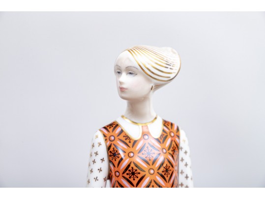 Fabulous Collectible Lot Of 5 English & Continental Assorted Makers Ceramic Figures 