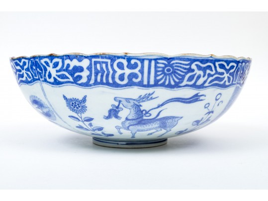 Two Chinese Porcelain Transfer Decorated Bowls