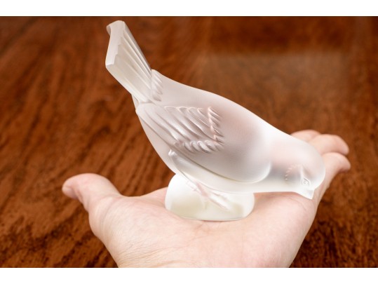 Endearing French, Lalique Crystal Sparrow Bird