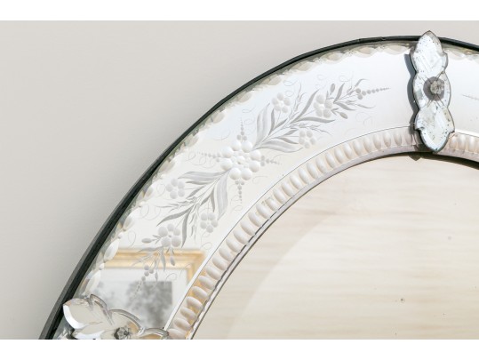 Beautiful 20th Century Semi Antique Italian Venetian Oval Mirror