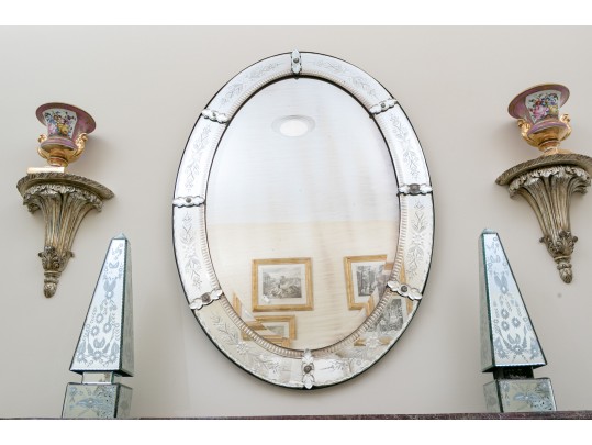 Beautiful 20th Century Semi Antique Italian Venetian Oval Mirror