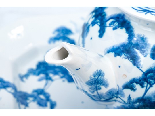 Four English Oxford Serving Pieces