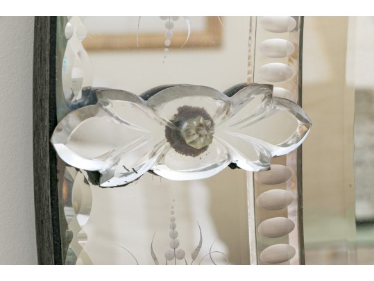 Beautiful 20th Century Semi Antique Italian Venetian Oval Mirror