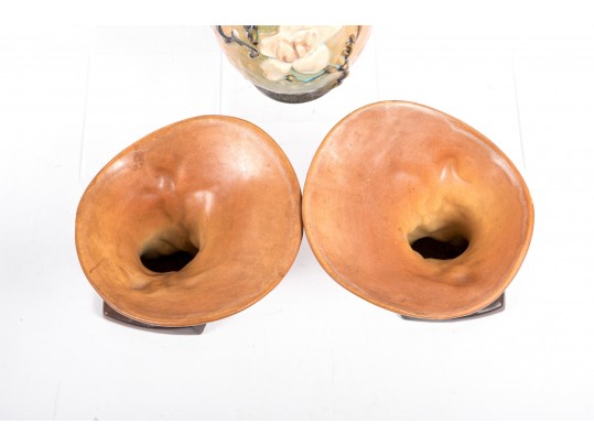 Roseville Pottery 184 And 90 Ceramic Vases