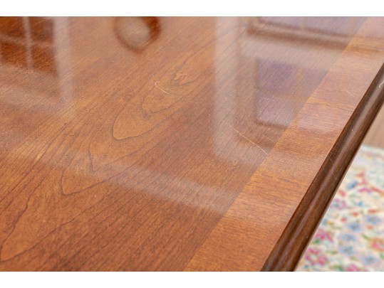 Thomasville Georgian Style Cross-banded Mahogany Double Pedestal Table