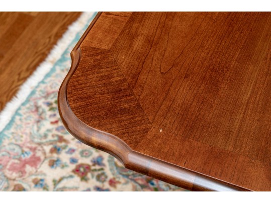 Thomasville Georgian Style Cross-banded Mahogany Double Pedestal Table