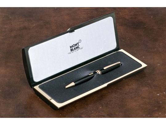 German Montblanc Meisterstuck Pen With Carrying Case