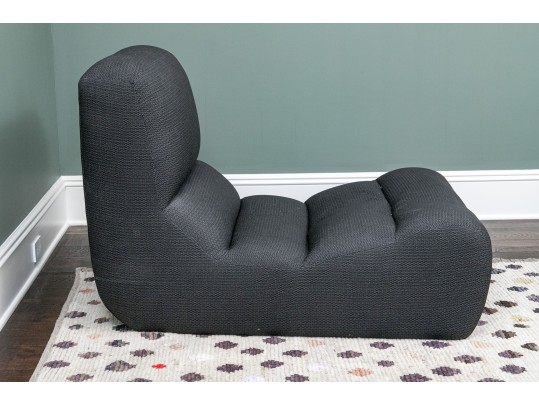 Verellen Black Low Lounge Chair