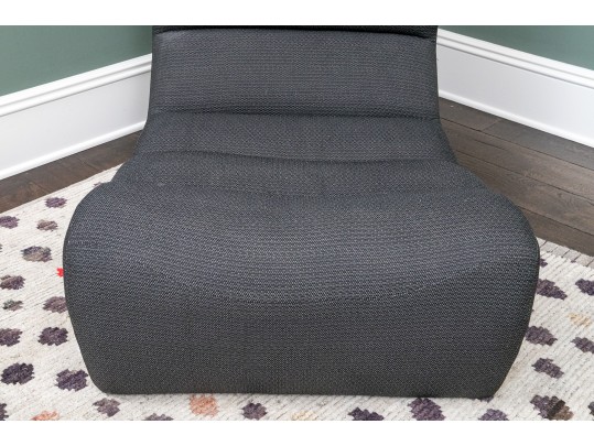 Verellen Black Low Lounge Chair