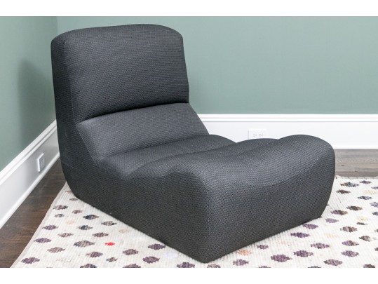 Verellen Black Low Lounge Chair