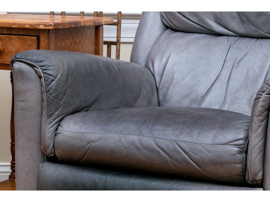 Vintage Leather Upholstered Lounging Club Chair 