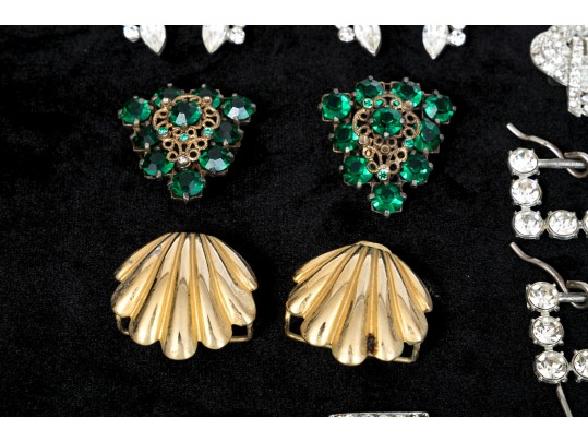 Large Collection Of Vintage Belt Buckles