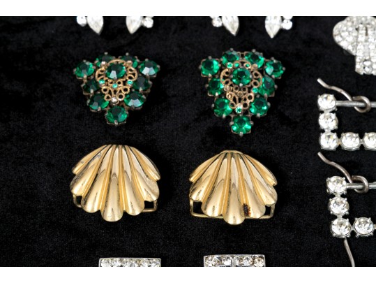 Large Collection Of Vintage Belt Buckles