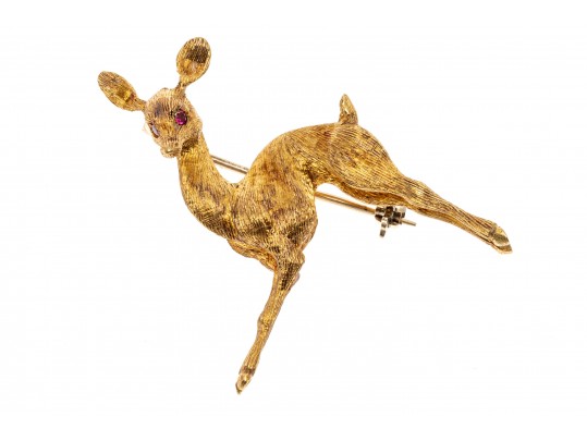 18k Yellow Gold Endearing Deer Motif Animal Form Brooch