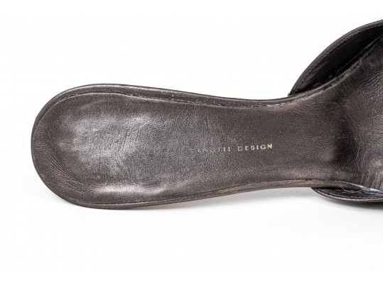 Lot Of Two Mules, Giuseppe Zanotti And Vicini, Sizes 9 And 39