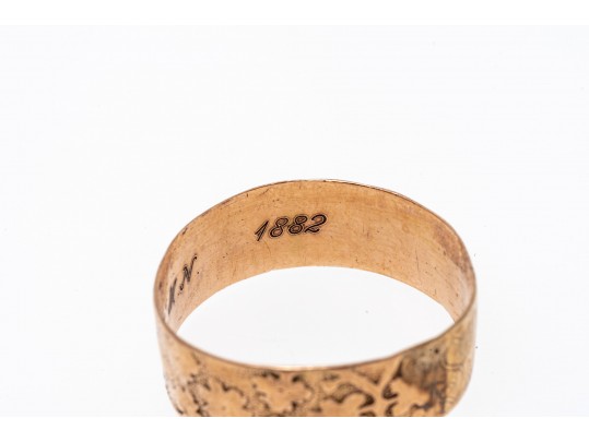 Antique 14K Band Style Ring With Engraved Designs