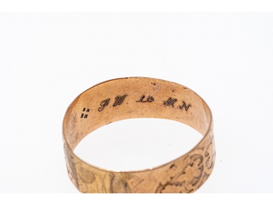 Antique 14K Band Style Ring With Engraved Designs