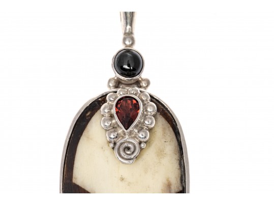 Sterling And Mud Bead Sajen Tribal Necklace