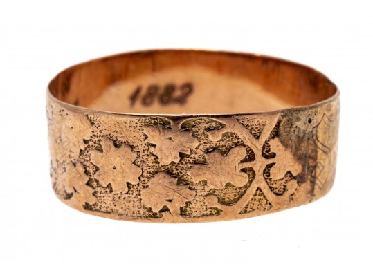 Antique 14K Band Style Ring With Engraved Designs