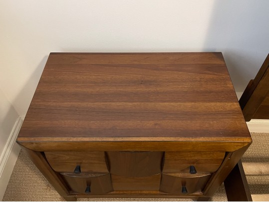 Raymour & Flanigan Jovie Nightstand