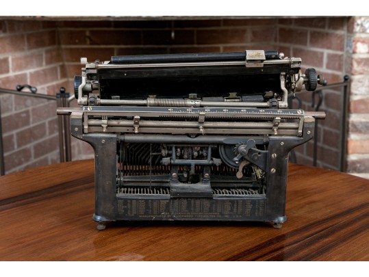 Underwood Typewriter Co. Inc Typewriter
