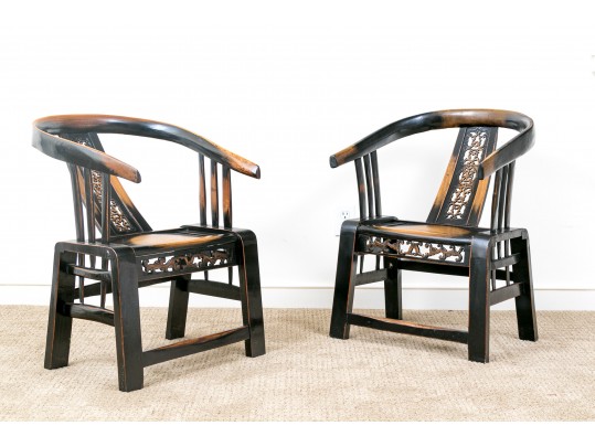 Chinese Ming Style 3pc Horseshoe Chair And Tea Table Set