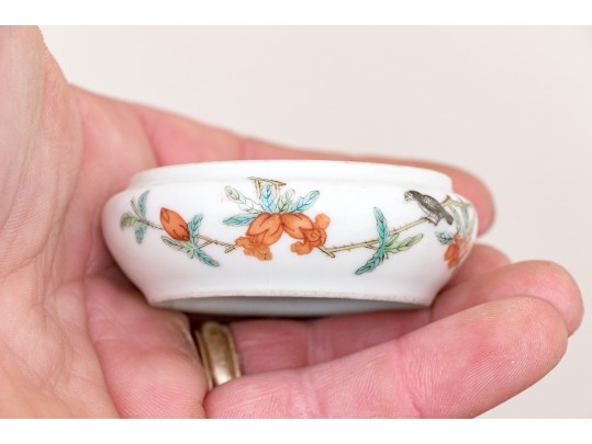Chinese Famille Rose Round Porcelain Trinket Box