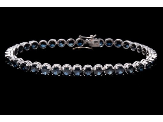 18K White Gold And Sapphire Line Bracelet