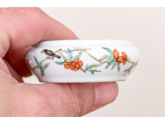 Chinese Famille Rose Round Porcelain Trinket Box