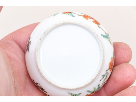 Chinese Famille Rose Round Porcelain Trinket Box
