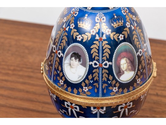 Limoges Egg Shaped Box With Portrait Medallions Of Beauties