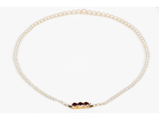 Graduated Cultured Pearl Necklace, 14K And Garnet Clasp